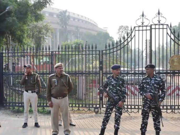 Inspection by removing hats; Tight security in Parliament, Prime Minister said, will take serious note of intrusion | बूट, टोपी काढून तपासणी; संसदेत कडक सुरक्षाव्यवस्था, पंतप्रधान म्हणाले, घुसखोरीची गांभीर्याने दखल घेऊ Inspection by removing hats; Tight security in Parliament, Prime Minister said, will take serious note of intrusion | बूट, टोपी काढून तपासणी; संसदेत कडक सुरक्षाव्यवस्था, पंतप्रधान म्हणाले, घुसखोरीची गांभीर्याने दखल घेऊ