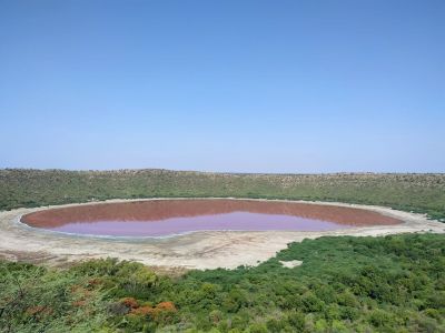 Inspection of Lonar Lake water in Neeri from Wednesday | नीरीमध्ये लोणार सरोवरातील पाण्याची बुधवारपासून तपासणी Inspection of Lonar Lake water in Neeri from Wednesday | नीरीमध्ये लोणार सरोवरातील पाण्याची बुधवारपासून तपासणी