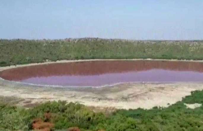 Neri will inspect Lonar water | ‘नेरी’ करणार लोणारच्या पाण्याची तपासणी Neri will inspect Lonar water | ‘नेरी’ करणार लोणारच्या पाण्याची तपासणी