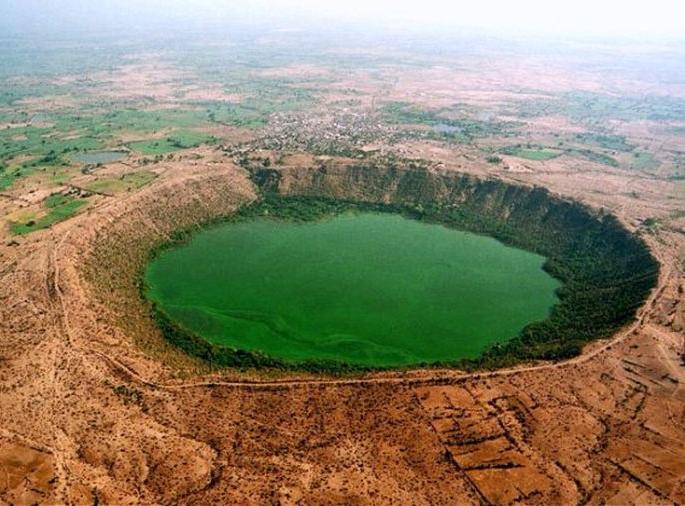 Lonar Crater has the potential to emerge as a 'World Heritage Site' | लोणार सरोवर 'वर्ल्ड हेरिटेज' म्हणून उदयास येण्याची क्षमता Lonar Crater has the potential to emerge as a 'World Heritage Site' | लोणार सरोवर 'वर्ल्ड हेरिटेज' म्हणून उदयास येण्याची क्षमता