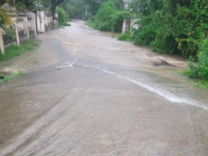 Lonavala receives record 390 mm of rain in 24 hours on Wednesday Water everywhere | लोणावळ्यात बुधवारी २४ तासांत विक्रमी ३९० मिमी पाऊस; सर्वत्र पाणीच पाणी Lonavala receives record 390 mm of rain in 24 hours on Wednesday Water everywhere | लोणावळ्यात बुधवारी २४ तासांत विक्रमी ३९० मिमी पाऊस; सर्वत्र पाणीच पाणी