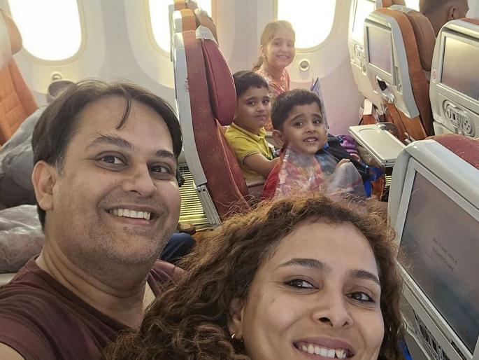 Ahemadabad Air India Flight AI171 Crash : Doctor dr komi vyas's family leaves for London permanently; Resignation submitted a month ago, even with a smile on their face... Emotional Story | लंडनला कायमचेच निघालेले डॉक्टरचे कुटुंब; महिन्या पूर्वीच दिलेला राजीनामा, चेहऱ्यावर हसूही होते... Ahemadabad Air India Flight AI171 Crash : Doctor dr komi vyas's family leaves for London permanently; Resignation submitted a month ago, even with a smile on their face... Emotional Story | लंडनला कायमचेच निघालेले डॉक्टरचे कुटुंब; महिन्या पूर्वीच दिलेला राजीनामा, चेहऱ्यावर हसूही होते...