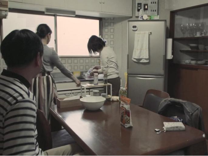 To overcome loneliness Japanese people rent friends and family | एकटेपणा घालवण्याची अनोखी संकल्पना, भाड्याने मिळवा फॅमिली अन् काही दिवस रहा सोबत! To overcome loneliness Japanese people rent friends and family | एकटेपणा घालवण्याची अनोखी संकल्पना, भाड्याने मिळवा फॅमिली अन् काही दिवस रहा सोबत!