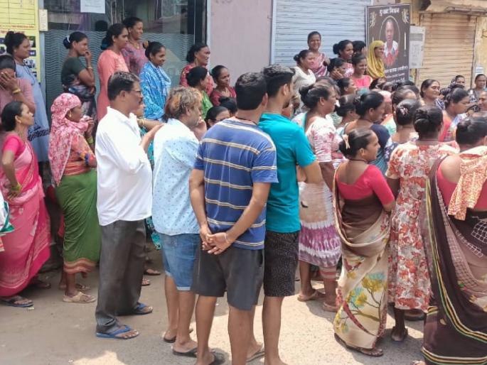 Goraikar's slogan of No Water No Vote; More than 3,000 families face acute water crisis | गोराईकरांचा 'नो वॉटर नो व्होट'चा नारा; ३,००० हून अधिक कुटुंबांचा भीषण पाणी संकटाचा सामना Goraikar's slogan of No Water No Vote; More than 3,000 families face acute water crisis | गोराईकरांचा 'नो वॉटर नो व्होट'चा नारा; ३,००० हून अधिक कुटुंबांचा भीषण पाणी संकटाचा सामना