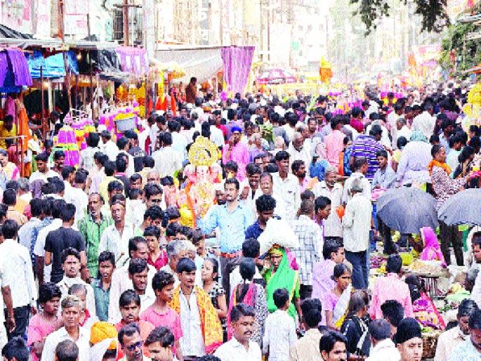 Arrival of Ganesha celebrations in Nanded | नांदेडमध्ये गणेशाचे जल्लोषात आगमन Arrival of Ganesha celebrations in Nanded | नांदेडमध्ये गणेशाचे जल्लोषात आगमन