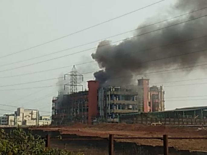 Explosion at Gharda company in Lote MIDC, three employees burnt to death | लोटे एमआयडीसीतील घरडा कंपनीत स्फोट, तीन कर्मचाऱ्यांच्या होरपळून मृत्यू Explosion at Gharda company in Lote MIDC, three employees burnt to death | लोटे एमआयडीसीतील घरडा कंपनीत स्फोट, तीन कर्मचाऱ्यांच्या होरपळून मृत्यू