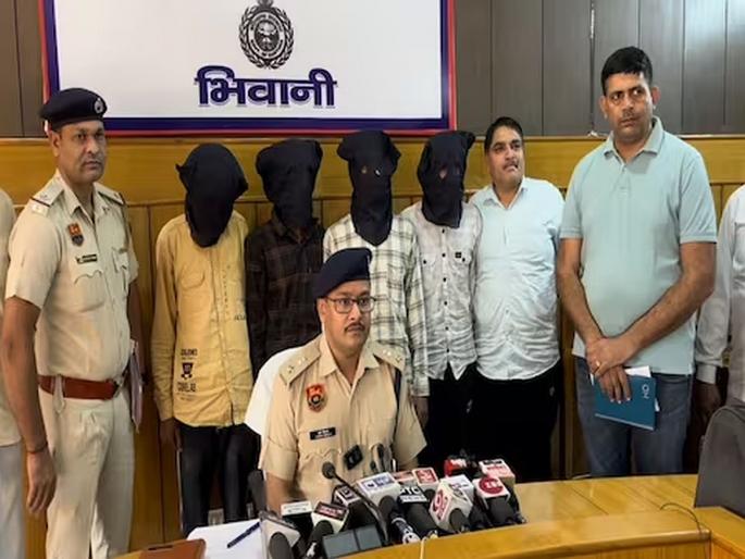 A young man became a robber for love marriage, wanted to go on honeymoon, reached jail | लव्ह मॅरेज करण्यासाठी तरुण बनला दरोडेखोर, जायचं होतं हनिमूनला, पोहोचला तुरुंगात A young man became a robber for love marriage, wanted to go on honeymoon, reached jail | लव्ह मॅरेज करण्यासाठी तरुण बनला दरोडेखोर, जायचं होतं हनिमूनला, पोहोचला तुरुंगात