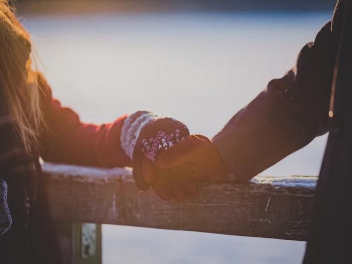 The cafe has become a hideout of obscene girls! The young man, the young woman, the driver were detained and released | Ahmednagar: कॅफे बनला अश्लील चाळ्यांचा अड्डा! तरुण, तरुणी, चालकास ताब्यात घेऊन सोडले The cafe has become a hideout of obscene girls! The young man, the young woman, the driver were detained and released | Ahmednagar: कॅफे बनला अश्लील चाळ्यांचा अड्डा! तरुण, तरुणी, चालकास ताब्यात घेऊन सोडले