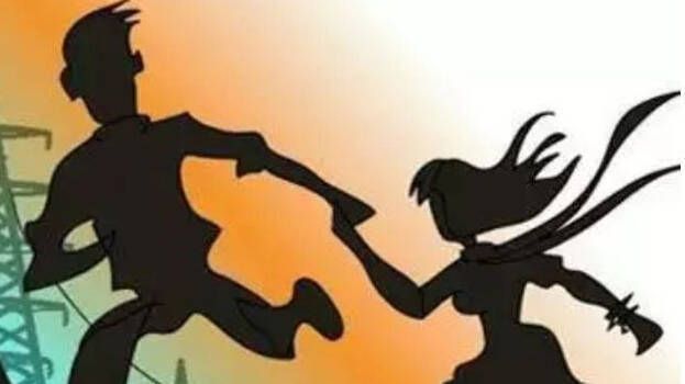 lovers couple elope in their forties! | चाळीशीतील प्रेमी युगुल सैराट; पती-पत्नी, मुला-बाळांना सोडून केले पलायन