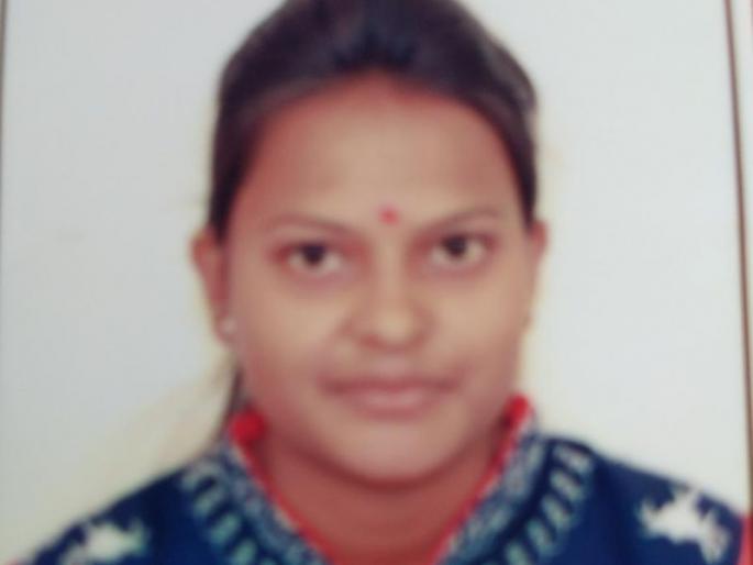 Sweetheart lover! With the love of only one, the young woman was killed with knives and knives | माथेफिरु प्रियकर! एकतर्फी प्रेमातून तरुणीची हत्या अन् वडिलांवरही चाकूने वार Sweetheart lover! With the love of only one, the young woman was killed with knives and knives | माथेफिरु प्रियकर! एकतर्फी प्रेमातून तरुणीची हत्या अन् वडिलांवरही चाकूने वार