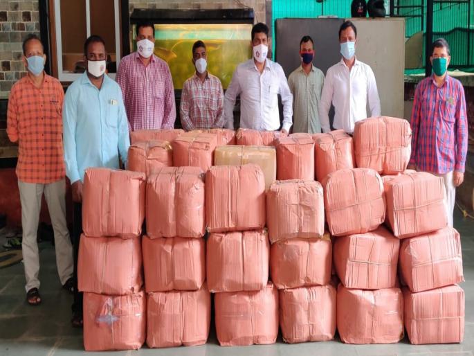 Stocks of duplicate N-95 masks worth Rs 21 lakh seized by police from Lower Parel | लोअर परेल येथून २१ लाख किंमतीच्या बनावट एन -९५ मास्कचा साठा जप्त Stocks of duplicate N-95 masks worth Rs 21 lakh seized by police from Lower Parel | लोअर परेल येथून २१ लाख किंमतीच्या बनावट एन -९५ मास्कचा साठा जप्त