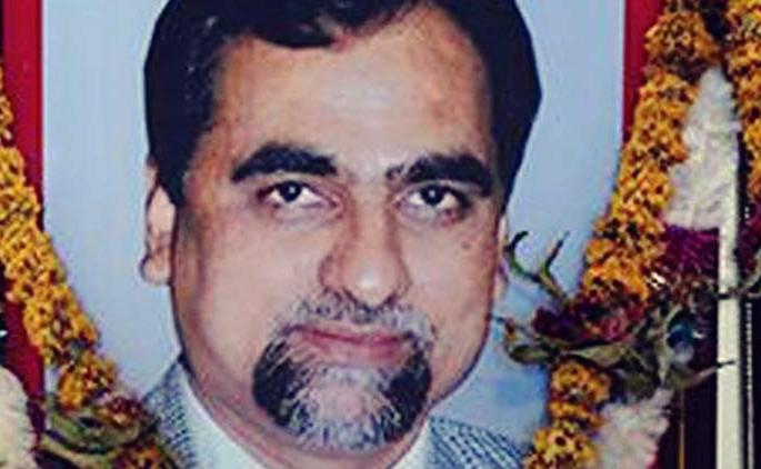 Justice Loya's death was only due to heart attack | न्यायमूर्ती लोया यांचा मृत्यू हृदयविकाराच्या धक्क्यानेच Justice Loya's death was only due to heart attack | न्यायमूर्ती लोया यांचा मृत्यू हृदयविकाराच्या धक्क्यानेच