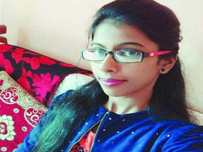 With stubbornness, she became the police sub-inspector | जिद्दीच्या जोरावर ती बनली पोलीस उपनिरीक्षक With stubbornness, she became the police sub-inspector | जिद्दीच्या जोरावर ती बनली पोलीस उपनिरीक्षक