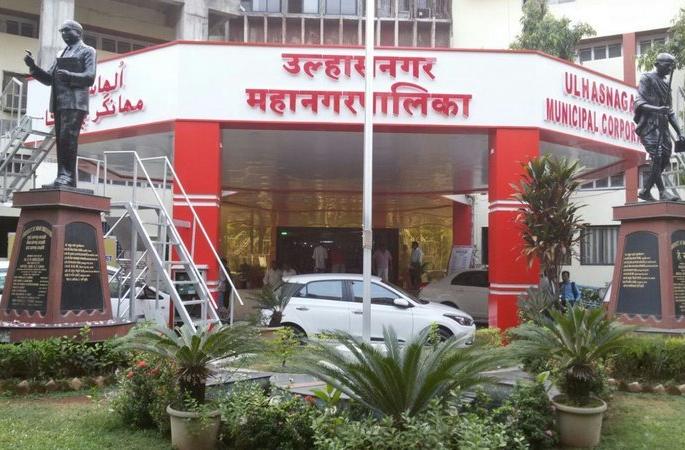 Action on 28 high-risk buildings, patch in front of residents | २८ अतिधोकादायक इमारतींवर कारवाई, रहिवाशांसमोर पेच Action on 28 high-risk buildings, patch in front of residents | २८ अतिधोकादायक इमारतींवर कारवाई, रहिवाशांसमोर पेच