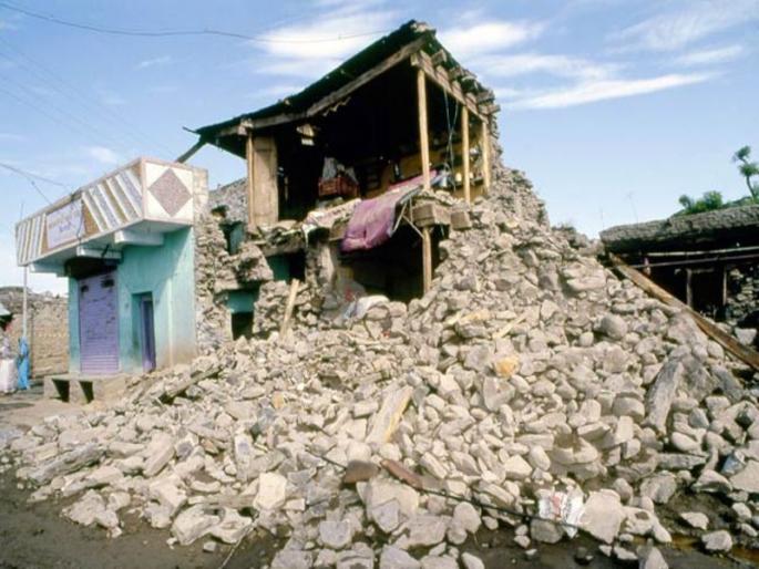 Killari earthquake: got houses but what about ownership in killari | Killari Earthquake : घरे मिळाली पण मालकी रखडली, कागदपत्रांसाठी आजही शासन दरबारी खेटे... Killari earthquake: got houses but what about ownership in killari | Killari Earthquake : घरे मिळाली पण मालकी रखडली, कागदपत्रांसाठी आजही शासन दरबारी खेटे...