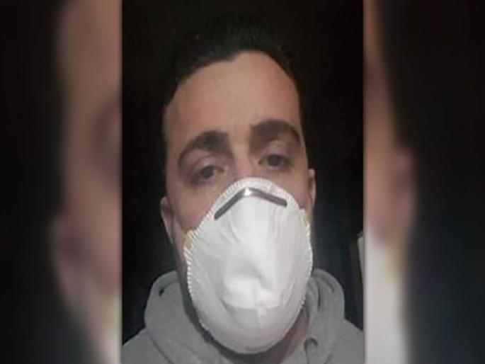 Italian actor Luca Franzese says he was quarantined with sister's dead body during coronavirus PSC | कोरोनामुळे झाला बहिणीचा दोन दिवसांपूर्वी मृत्यू, अंत्यसंस्कार करण्यासाठी अभिनेता भाऊ मागतोय मदत Italian actor Luca Franzese says he was quarantined with sister's dead body during coronavirus PSC | कोरोनामुळे झाला बहिणीचा दोन दिवसांपूर्वी मृत्यू, अंत्यसंस्कार करण्यासाठी अभिनेता भाऊ मागतोय मदत