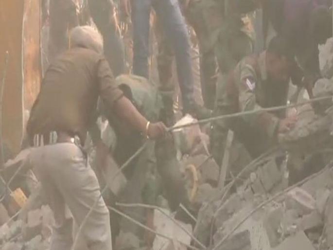 Fire in Plastik Factory in Punjab, Three Deaths | पंजाबमध्ये प्लॉस्टिक कारखान्याला आग, तिघांचा मृत्यू Fire in Plastik Factory in Punjab, Three Deaths | पंजाबमध्ये प्लॉस्टिक कारखान्याला आग, तिघांचा मृत्यू