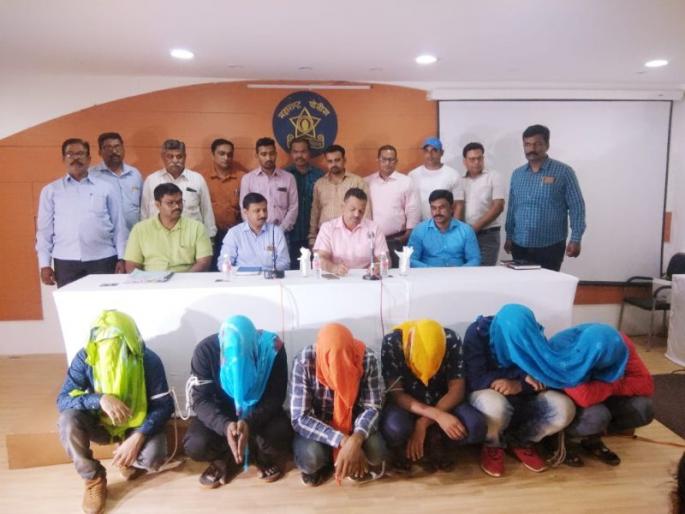 Surrender of the accused firing on Lucky Khan | लकी खानवर फायरिंग करणाऱ्या आरोपींचे आत्मसमर्पण Surrender of the accused firing on Lucky Khan | लकी खानवर फायरिंग करणाऱ्या आरोपींचे आत्मसमर्पण