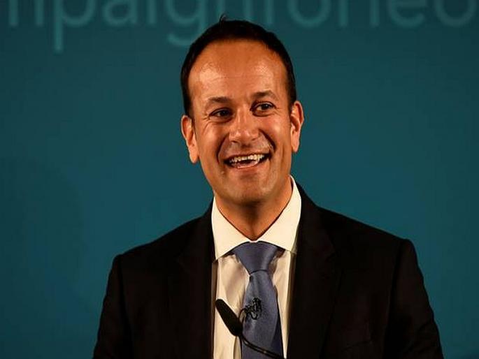 Seeing Bal Thackeray's photo, Prime Minister of Ireland Leo said he is shiv sena leader | बाळासाहेब ठाकरेंचा फोटो पाहून आयर्लंडचे पंतप्रधान लिओ म्हणाले...