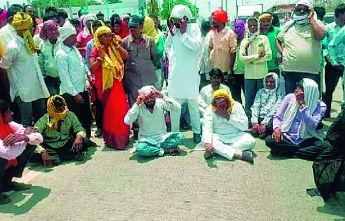 Two tribal men lynched in seoni madhya pradesh by mob on suspicion of cow slaughter | मध्य प्रदेशात मॉब लिंचिंग : गाेमांसांच्या संशयावरून दाेन आदिवासी तरुणांची जमावाकडून हत्या; बजरंग दलावर आरोप Two tribal men lynched in seoni madhya pradesh by mob on suspicion of cow slaughter | मध्य प्रदेशात मॉब लिंचिंग : गाेमांसांच्या संशयावरून दाेन आदिवासी तरुणांची जमावाकडून हत्या; बजरंग दलावर आरोप