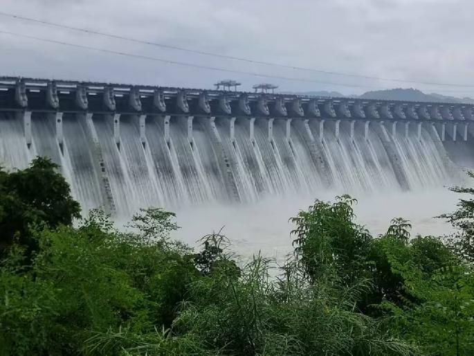 Inflow into the water reservoir in the dam, how much was discharged? | धरणातील पाणीसाठ्यात वाढली आवक, किती झाला विसर्ग? Inflow into the water reservoir in the dam, how much was discharged? | धरणातील पाणीसाठ्यात वाढली आवक, किती झाला विसर्ग?