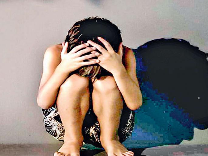 Parents, too, protect your children from predators | पालकांनो, आपल्या मुलांंनाही वासनेच्या शिकारीपासून वाचवा Parents, too, protect your children from predators | पालकांनो, आपल्या मुलांंनाही वासनेच्या शिकारीपासून वाचवा