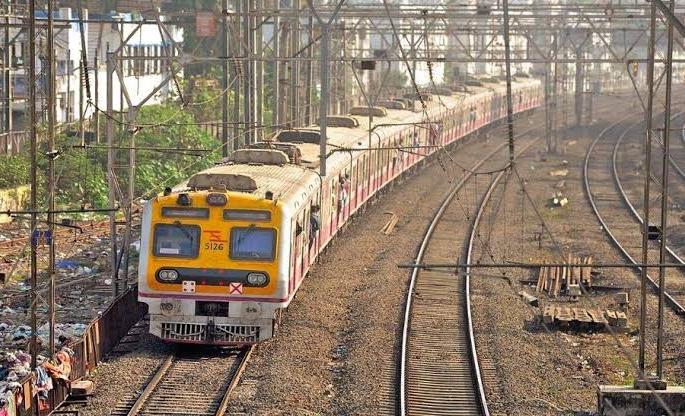 Megablock tomorrow on the Central, Harbor Railroad; Overnight block on the westbound lanes | मध्य, हार्बर रेल्वे मार्गावर उद्या मेगाब्लॉक; पश्चिम मार्गावर आज रात्रकालीन ब्लॉक Megablock tomorrow on the Central, Harbor Railroad; Overnight block on the westbound lanes | मध्य, हार्बर रेल्वे मार्गावर उद्या मेगाब्लॉक; पश्चिम मार्गावर आज रात्रकालीन ब्लॉक