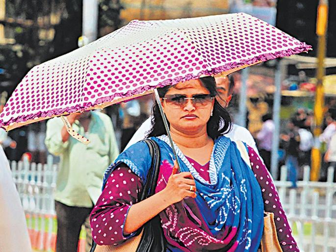 Mumbaikars now have a hot day; The maximum temperature will rise while Vidarbha receives rain warning | मुंबईकरांना आता उन्हाचे चटके; कमाल तापमान वाढणार तर विदर्भाला पावसाचा इशारा Mumbaikars now have a hot day; The maximum temperature will rise while Vidarbha receives rain warning | मुंबईकरांना आता उन्हाचे चटके; कमाल तापमान वाढणार तर विदर्भाला पावसाचा इशारा