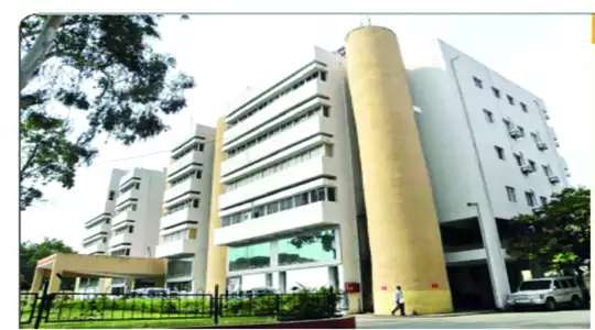 Billions billed without hiring an independent engineer; Ahmednagar Construction Department | स्वतंत्र अभियंता न नेमताच काढली कोट्यवधीची बिले; अहमदनगर बांधकाम विभागाचा कारभार Billions billed without hiring an independent engineer; Ahmednagar Construction Department | स्वतंत्र अभियंता न नेमताच काढली कोट्यवधीची बिले; अहमदनगर बांधकाम विभागाचा कारभार