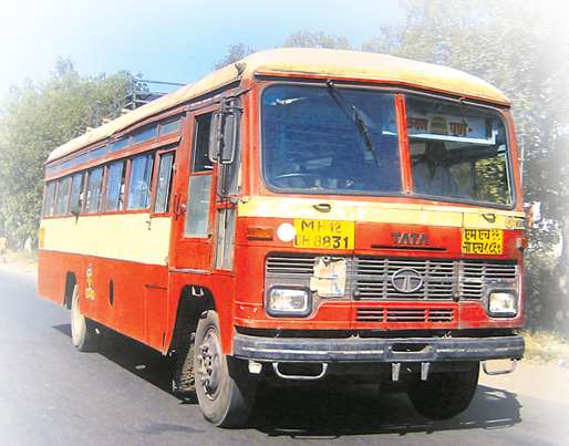Make savings of diesel, progress will be made of ST; The fuel-saving driver will be honored | करा बचत डिझेलची, होईल प्रगती एसटीची; इंधन वाचविणाऱ्या चालकांचा करणार सत्कार Make savings of diesel, progress will be made of ST; The fuel-saving driver will be honored | करा बचत डिझेलची, होईल प्रगती एसटीची; इंधन वाचविणाऱ्या चालकांचा करणार सत्कार