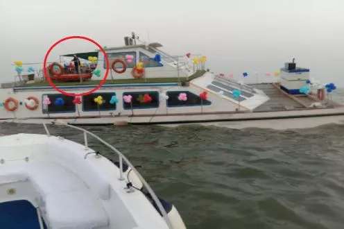 Negligence; The owner will be fined | निष्काळजीपणामुळे शिरले बोटीत पाणी; मालकाला दंड ठोठावणार