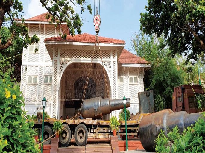 'That' will increase the british gun extension of Raj Bhavana | ‘त्या’ ब्रिटिशकालीन तोफा वाढविणार राजभवनाची शान 'That' will increase the british gun extension of Raj Bhavana | ‘त्या’ ब्रिटिशकालीन तोफा वाढविणार राजभवनाची शान