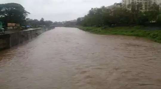 Four Kolhapuri dams will be constructed on Dahisar river | दहिसर नदीवर चार कोल्हापुरी बंधारे बांधणार Four Kolhapuri dams will be constructed on Dahisar river | दहिसर नदीवर चार कोल्हापुरी बंधारे बांधणार