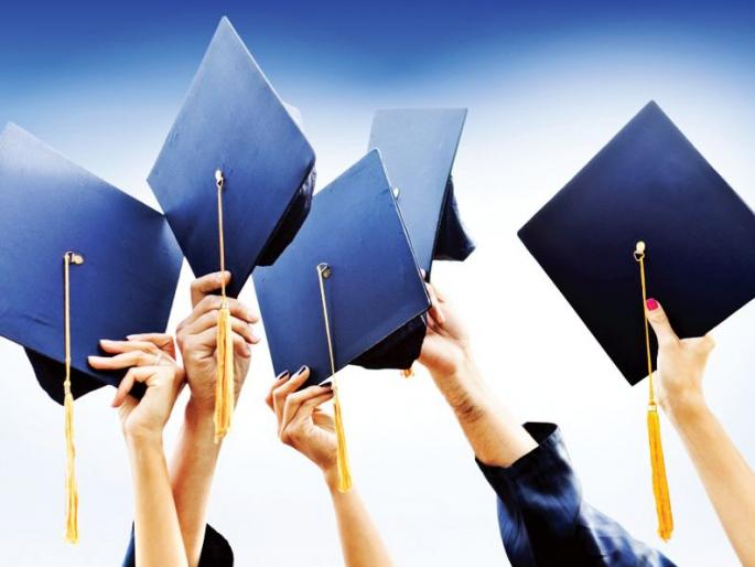 Degree in postgraduate courses due to declining employment standards | नोकऱ्यातील कमी होणाऱ्या प्रमाणांमुळे पदव्युत्तर अभ्यासक्रमाचा ऱ्हास Degree in postgraduate courses due to declining employment standards | नोकऱ्यातील कमी होणाऱ्या प्रमाणांमुळे पदव्युत्तर अभ्यासक्रमाचा ऱ्हास