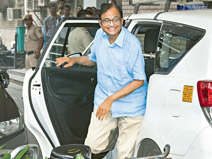 Sick Chidambaram resides in Tihar; 3-day court closet | आजारी चिदम्बरम यांचा पुन्हा तिहारमध्ये मुक्काम;  १४ दिवसांची न्यायालयीन कोठडी Sick Chidambaram resides in Tihar; 3-day court closet | आजारी चिदम्बरम यांचा पुन्हा तिहारमध्ये मुक्काम;  १४ दिवसांची न्यायालयीन कोठडी