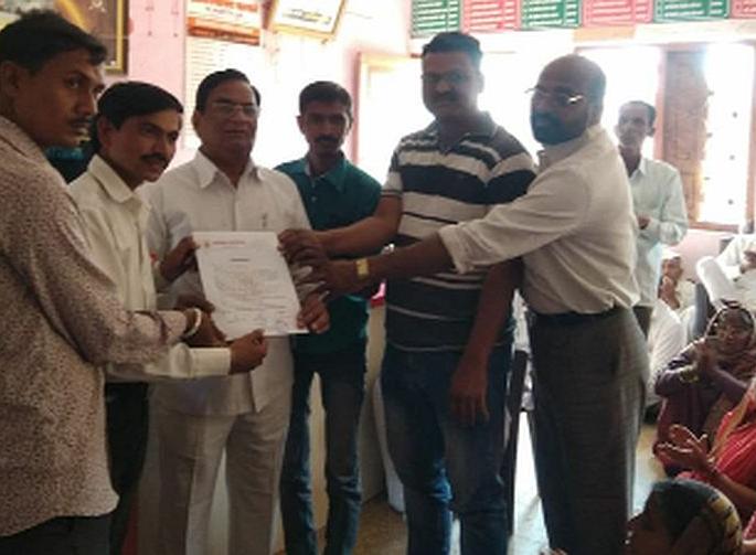 Free eye examination of 2 patients | ३२० रुग्णांची मोफत नेत्र तपासणी Free eye examination of 2 patients | ३२० रुग्णांची मोफत नेत्र तपासणी