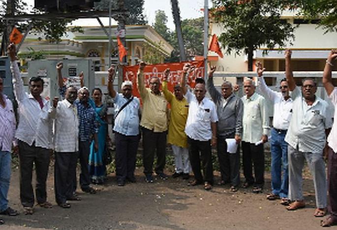 Privatization of Industries, Prohibition by Association | उद्योगांचे खाजगीकरण,संघटनेकडून निषेध Privatization of Industries, Prohibition by Association | उद्योगांचे खाजगीकरण,संघटनेकडून निषेध