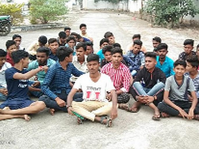 Student agitation against landlord | गृहपालच्या विरोधात विद्यार्थ्यांचे आंदोलन