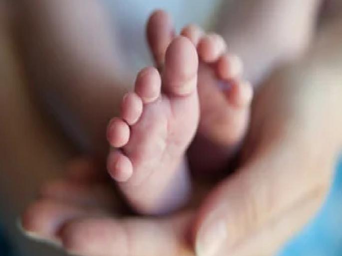 The child was thrown into the field by the mother in Man taluka satara | संतापजनक! जन्मदात्या मातेनेच पोटच्या गोळ्याला फेकले शेतात, माण तालुक्यातील घटना 