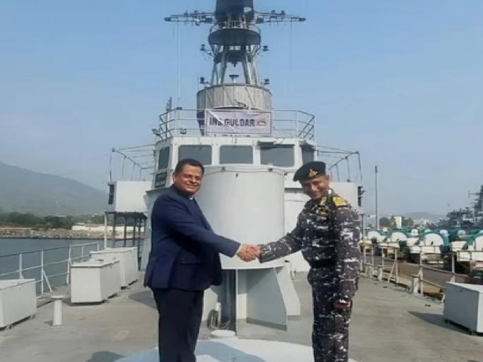 Karwar Navy Captain Jaywant Anandrao Indalkar son of Man Taluka got the honor of handing over the retired Indian Navy warship INS Guldar to the Maharashtra Tourism Corporation | गुलदार युद्धनौका पर्यटन मंडळाकडे सोपवण्याचा सन्मान माणच्या सुपुत्राला Karwar Navy Captain Jaywant Anandrao Indalkar son of Man Taluka got the honor of handing over the retired Indian Navy warship INS Guldar to the Maharashtra Tourism Corporation | गुलदार युद्धनौका पर्यटन मंडळाकडे सोपवण्याचा सन्मान माणच्या सुपुत्राला