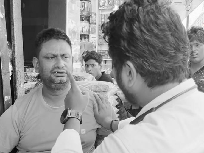 Marathi youth taught a lesson to the person who insulted the Marathi language | मराठी भाषेचा तिरस्कार करणाऱ्या 'त्याला' युवकांनी चांगलीच अद्दल घडवली, काय घडलं? Marathi youth taught a lesson to the person who insulted the Marathi language | मराठी भाषेचा तिरस्कार करणाऱ्या 'त्याला' युवकांनी चांगलीच अद्दल घडवली, काय घडलं?