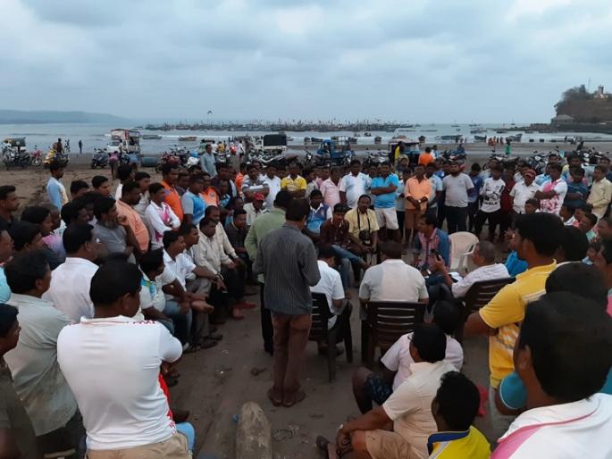 Not to mention Koliwad, who will file an objection; No mention in CRZ map | कोळीवाड्यांचा उल्लेख नसल्याने हरकती नोंदविणार ; सीआरझेड नकाशात उल्लेख नाही  Not to mention Koliwad, who will file an objection; No mention in CRZ map | कोळीवाड्यांचा उल्लेख नसल्याने हरकती नोंदविणार ; सीआरझेड नकाशात उल्लेख नाही