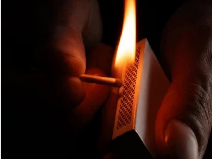 Chhatrapati Sambhajinagarkar uses 80,000 matchboxes every day to light a fire. | आग लावायला छत्रपती संभाजीनगरकर रोज वापरतात ८० हजार काडीपेट्या Chhatrapati Sambhajinagarkar uses 80,000 matchboxes every day to light a fire. | आग लावायला छत्रपती संभाजीनगरकर रोज वापरतात ८० हजार काडीपेट्या