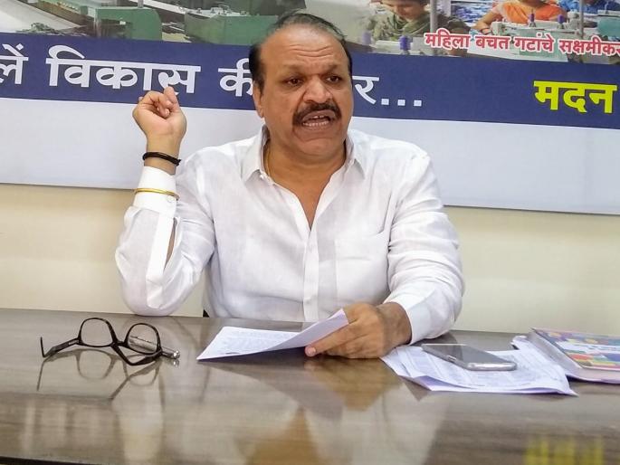 BJp has opportunity to repay Akolekar's benefactor - Madan Bhargad | सावतराम मिल पुन्हा सुरू करण्यासाठी ध्यानाकर्षण आंदोलन - मदन भरगड  BJp has opportunity to repay Akolekar's benefactor - Madan Bhargad | सावतराम मिल पुन्हा सुरू करण्यासाठी ध्यानाकर्षण आंदोलन - मदन भरगड