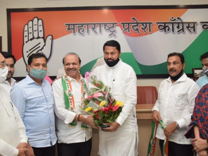 Former mayor Madan Bhargad returns home to Congress | माजी महापाैर मदन भरगड यांची काॅंग्रेसमध्ये 'घरवापसी' Former mayor Madan Bhargad returns home to Congress | माजी महापाैर मदन भरगड यांची काॅंग्रेसमध्ये 'घरवापसी'