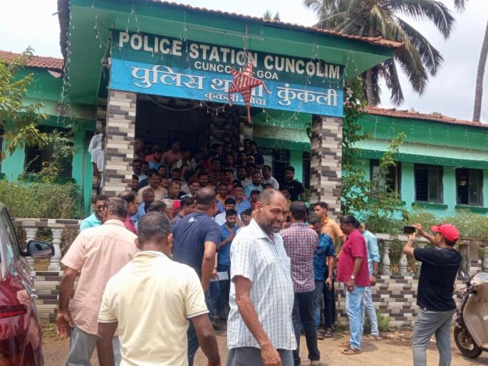 Aradhya Daiwat Shri. Offensive comments on Shantadurga Kunkalkarani: Villagers isolated: Suspects booked | आराध्य दैवत श्री. शांतादुर्गा कुंकळ्ळीकरणीवर आक्षेपार्ह टिप्पणी: गावकरी एकवटले: संशयितांवर गुन्हा नोंद Aradhya Daiwat Shri. Offensive comments on Shantadurga Kunkalkarani: Villagers isolated: Suspects booked | आराध्य दैवत श्री. शांतादुर्गा कुंकळ्ळीकरणीवर आक्षेपार्ह टिप्पणी: गावकरी एकवटले: संशयितांवर गुन्हा नोंद