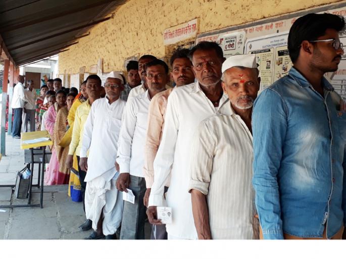 63.58 percent polling in Madha Lok Sabha constituency! | माढा लोकसभा मतदारसंघात ६३.५८ टक्के मतदान !