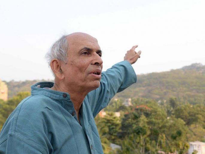 A staunch practitioner of science, rationality and discipline | शास्त्रशुद्ध, तर्कशुद्ध आणि ताठ कण्याचा व्रतस्थ अभ्यासक A staunch practitioner of science, rationality and discipline | शास्त्रशुद्ध, तर्कशुद्ध आणि ताठ कण्याचा व्रतस्थ अभ्यासक