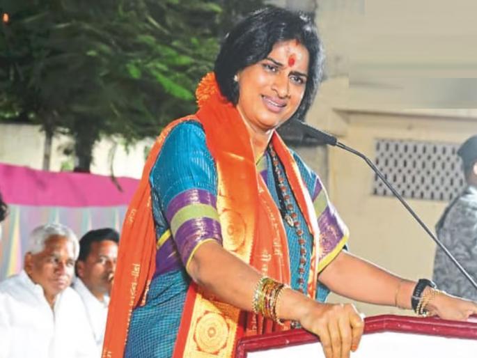 "Congress leaders are opportunists, they don't give a damn about the problem of the poor", slams Maadhavi Latha | "काँग्रेसचे नेते संधिसाधू, गरिबांच्या समस्येबद्दल त्यांना काहीही देणं-घेणं नाही", माधवी लतांचा घणाघात "Congress leaders are opportunists, they don't give a damn about the problem of the poor", slams Maadhavi Latha | "काँग्रेसचे नेते संधिसाधू, गरिबांच्या समस्येबद्दल त्यांना काहीही देणं-घेणं नाही", माधवी लतांचा घणाघात