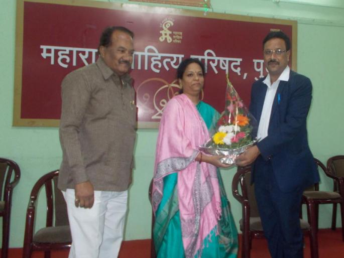 Nisargtattva is the soul of the literature of Tagore: Dr. Madhvi Bhat; programme in Pune | निसर्गतत्त्व हा टागोरांच्या साहित्याचा आत्मा : डॉ. माधवी भट; पुण्यात का. र. मित्र व्याख्यानमाला Nisargtattva is the soul of the literature of Tagore: Dr. Madhvi Bhat; programme in Pune | निसर्गतत्त्व हा टागोरांच्या साहित्याचा आत्मा : डॉ. माधवी भट; पुण्यात का. र. मित्र व्याख्यानमाला
